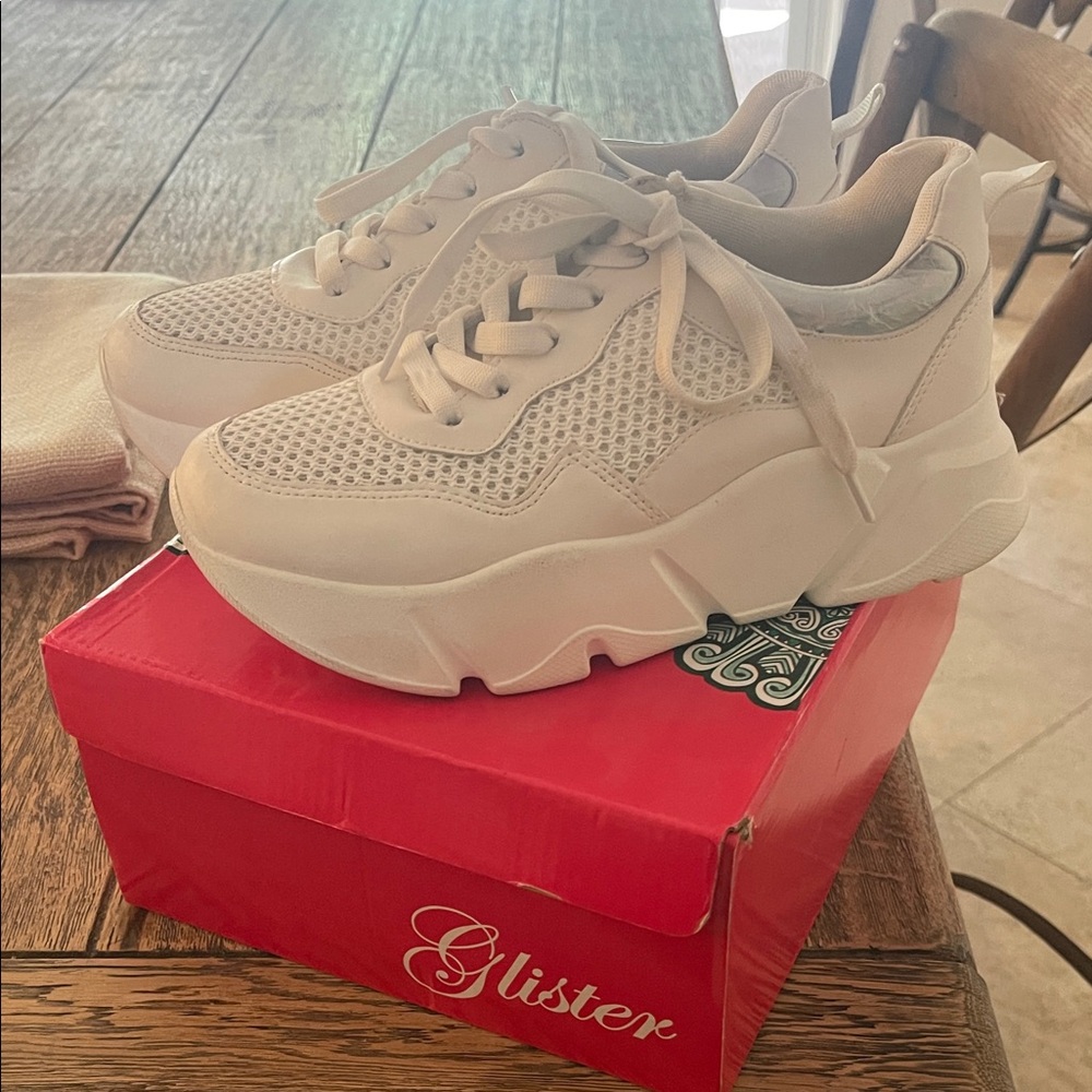Women's Cream Sneakers